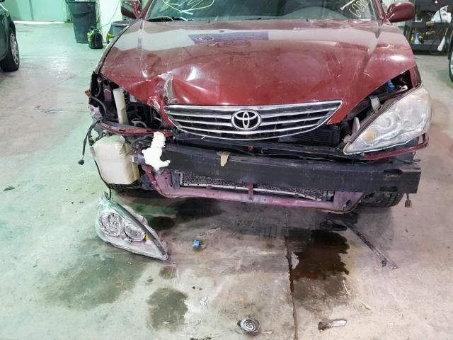 4T1BE32KX5U016292 - 2005 TOYOTA CAMRY LE RED photo 9