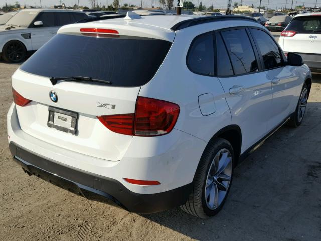 WBAVM1C5XDVW42710 - 2013 BMW X1 SDRIVE2 WHITE photo 4