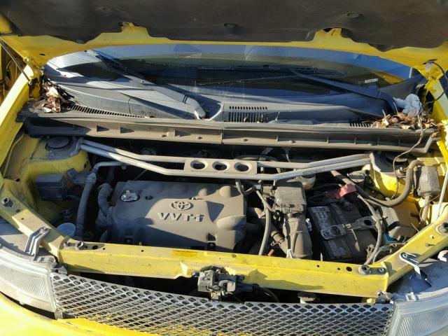 JTLKT324954015750 - 2005 TOYOTA SCION XB YELLOW photo 7