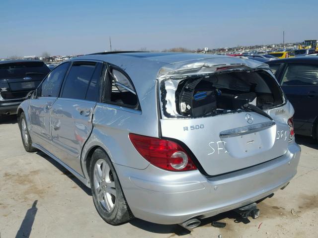 4JGCB75E26A005896 - 2006 MERCEDES-BENZ R 500 SILVER photo 3