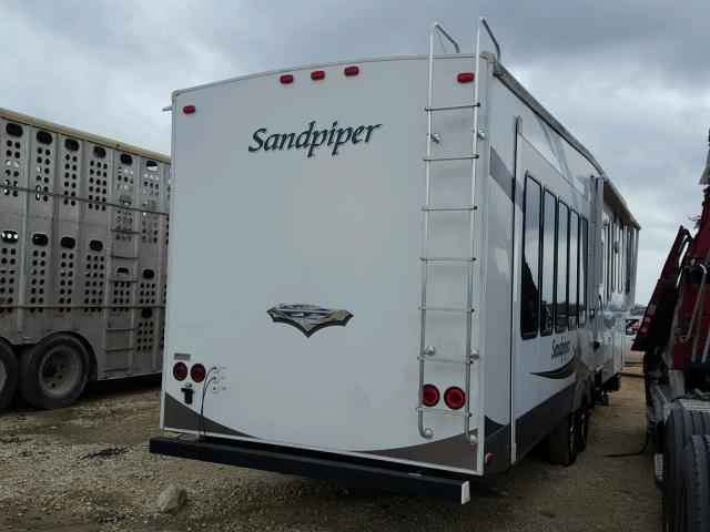 4X4FSAK26BJ025582 - 2011 WILDWOOD SANDPIPER WHITE photo 4