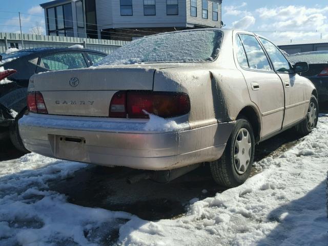 4T1SK11E3SU585635 - 1995 TOYOTA CAMRY DX TAN photo 4