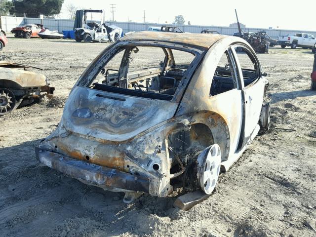 3VWCK21C33M411421 - 2003 VOLKSWAGEN NEW BEETLE 烧焦的 照片 4
