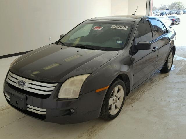 3FAHP07Z97R135769 - 2007 FORD FUSION SE GRAY photo 2