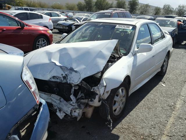 1HGCG56622A118809 - 2002 HONDA ACCORD EX WHITE photo 2