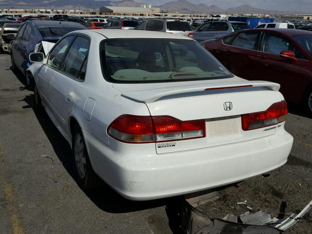 1HGCG56622A118809 - 2002 HONDA ACCORD EX WHITE photo 3