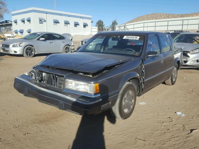 1B3BU46K2JD153990 - 1988 DODGE DYNASTY GRAY photo 2