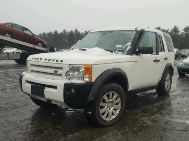 SALAE25416A371452 - 2006 LAND ROVER LR3 SE WHITE photo 2