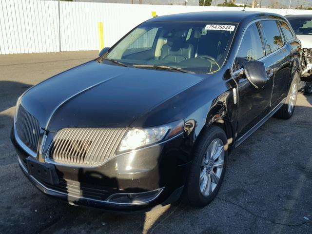 2LMHJ5FK3DBL50927 - 2013 LINCOLN MKT BLACK photo 2