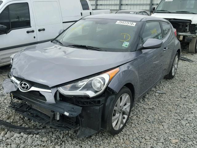 KMHTC6AD9HU305103 - 2017 HYUNDAI VELOSTER B GRAY photo 2