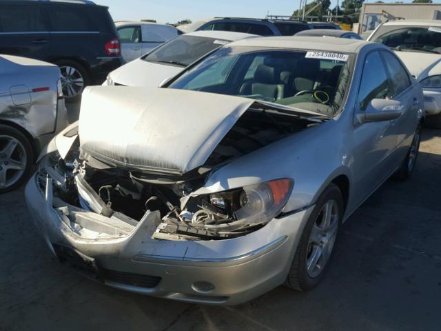 JH4KB16585C018178 - 2005 ACURA RL SILVER photo 2