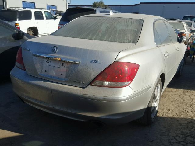 JH4KB16585C018178 - 2005 ACURA RL SILVER photo 4