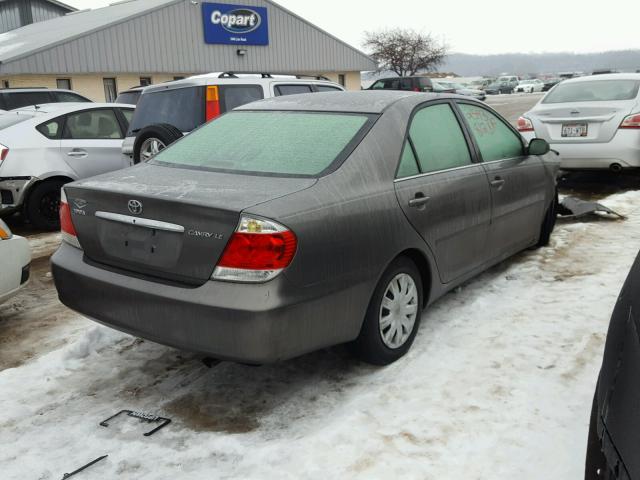 4T1BE32K95U590902 - 2005 TOYOTA CAMRY LE GRAY photo 4