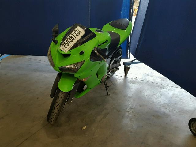 JKBZXJC155A005666 - 2005 KAWASAKI ZX636 C1 GREEN photo 2