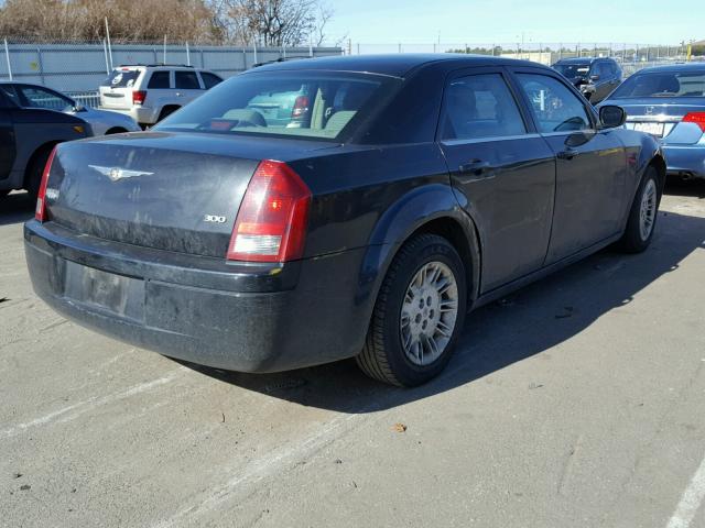 2C3KA43R37H880533 - 2007 CHRYSLER 300 BLACK photo 4