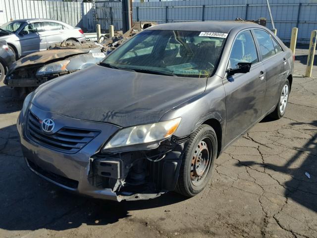 4T4BE46K89R086840 - 2009 TOYOTA CAMRY BASE GRAY photo 2