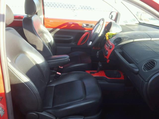 3VWRG31C06M411558 - 2006 VOLKSWAGEN NEW BEETLE 红色 照片 5