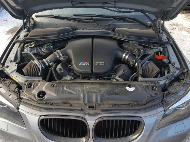 WBSNB93526B581390 - 2006 BMW M5 GRAY photo 7