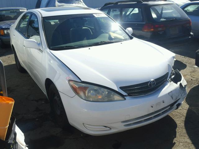 JTDBE32K920011740 - 2002 TOYOTA CAMRY LE WHITE photo 1