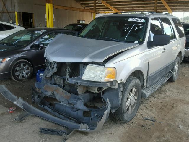 1FMPU16L24LB64683 - 2004 FORD EXPEDITION SILVER photo 2