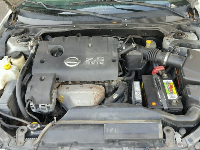 1N4AL11D42C167410 - 2002 NISSAN ALTIMA BAS SILVER photo 7