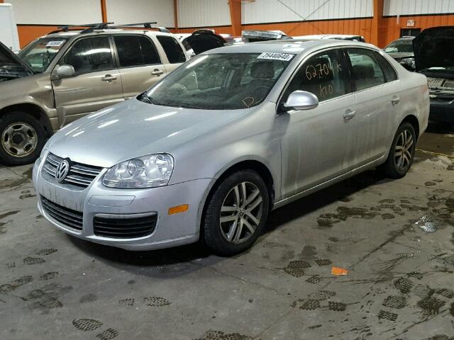 3VWDF71K46M601035 - 2006 VOLKSWAGEN JETTA 2.5L SILVER photo 2