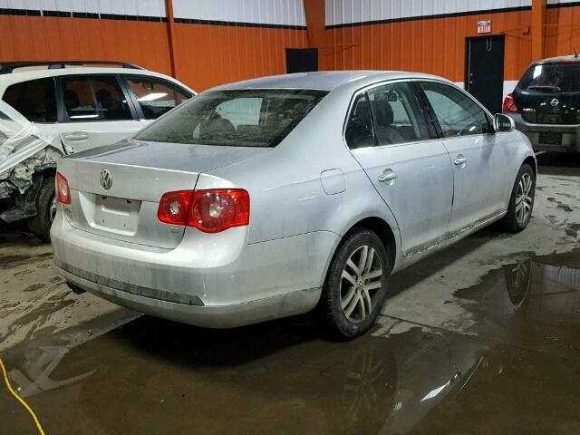 3VWDF71K46M601035 - 2006 VOLKSWAGEN JETTA 2.5L SILVER photo 4