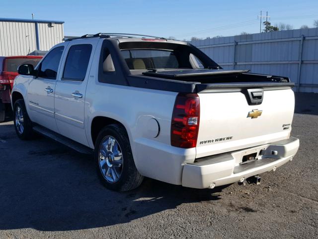 3GNFK32009G279615 - 2009 CHEVROLET AVALANCHE WHITE photo 3