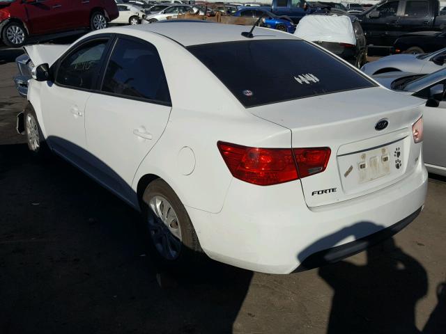 KNAFU4A26A5244968 - 2010 KIA FORTE EX WHITE photo 3