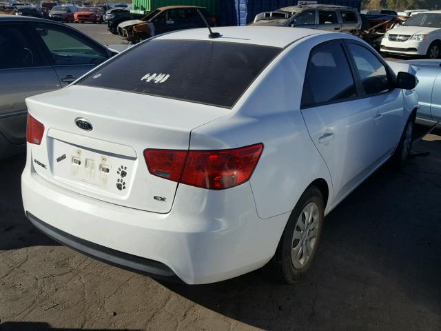 KNAFU4A26A5244968 - 2010 KIA FORTE EX WHITE photo 4