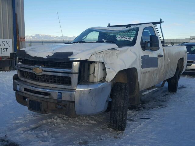 1GCHK44KX9F169307 - 2009 CHEVROLET SILVERADO WHITE photo 2