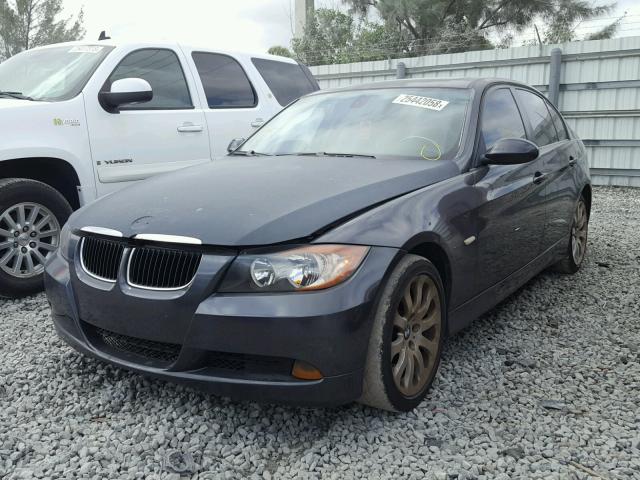 WBAVC93547KX56712 - 2007 BMW 328 XI GRAY photo 2