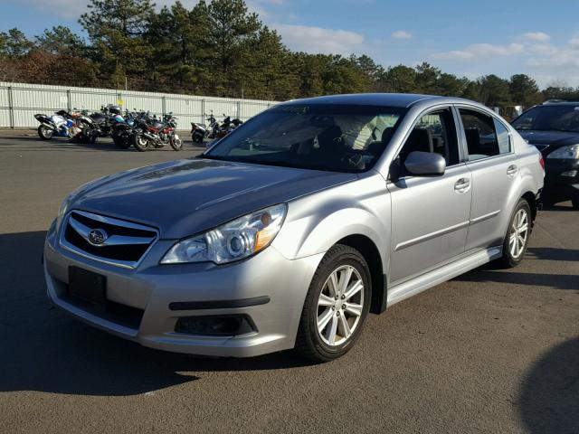 4S3BMBC62B3261575 - 2011 SUBARU LEGACY 2.5 GRAY photo 2