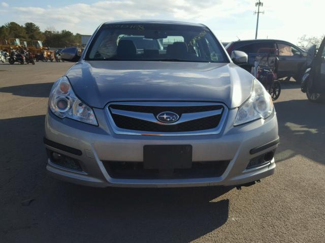 4S3BMBC62B3261575 - 2011 SUBARU LEGACY 2.5 GRAY photo 9