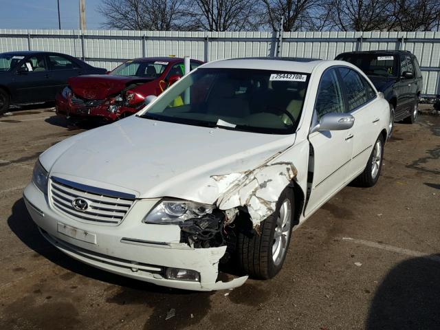 KMHFC46F47A178501 - 2007 HYUNDAI AZERA SE WHITE photo 2