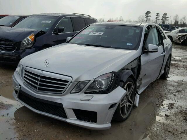 WDDHF7HB9AA099936 - 2010 MERCEDES-BENZ E 63 AMG SILVER photo 2