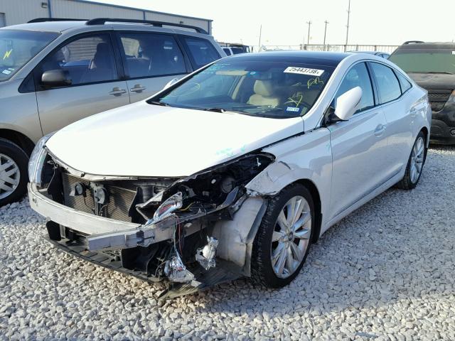 KMHFH4JG2DA217955 - 2013 HYUNDAI AZERA GLS WHITE photo 2