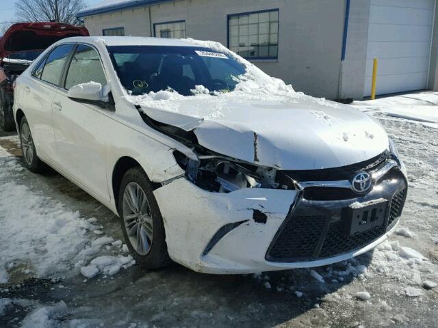 4T1BF1FK0FU097008 - 2015 TOYOTA CAMRY LE WHITE photo 1