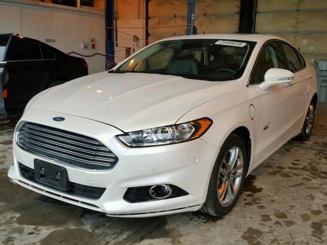 3FA6P0SU3FR235321 - 2015 FORD FUSION TIT WHITE photo 2