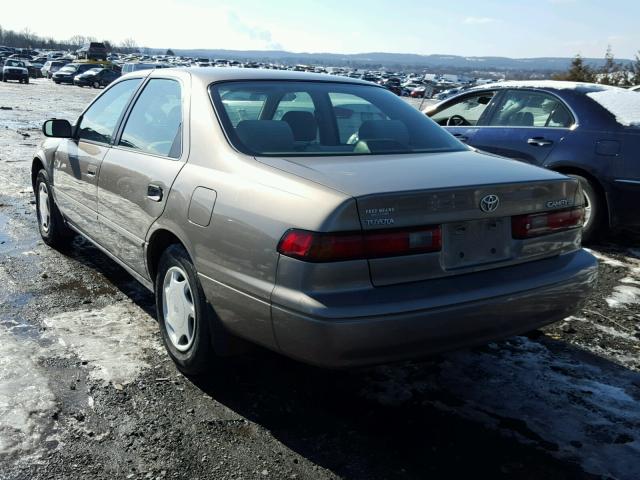 4T1BG22K8XU476624 - 1999 TOYOTA CAMRY CE TAN photo 3