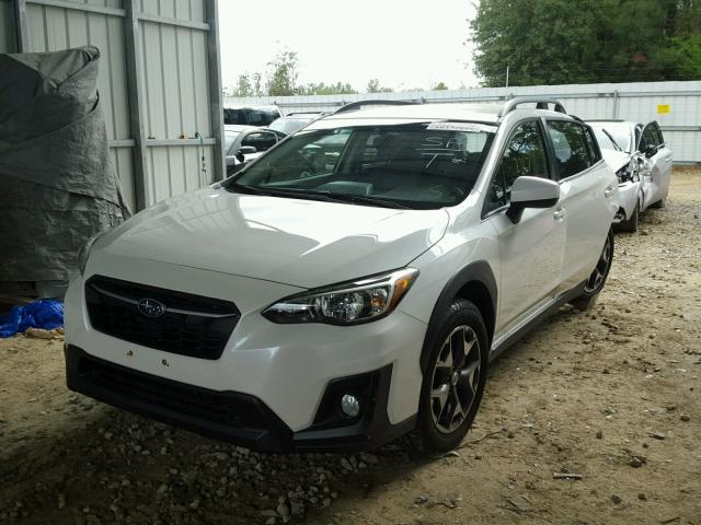 JF2GTABC0JH213327 - 2018 SUBARU CROSSTREK WHITE photo 2