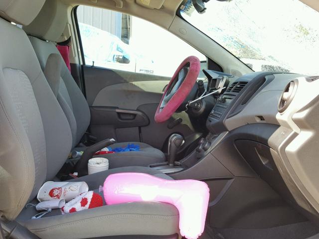 1G1JA6SHXC4142272 - 2012 CHEVROLET SONIC LS 白色 照片 5