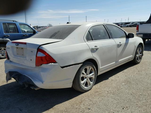 3FAHP0HA9CR237477 - 2012 FORD FUSION SE WHITE photo 4