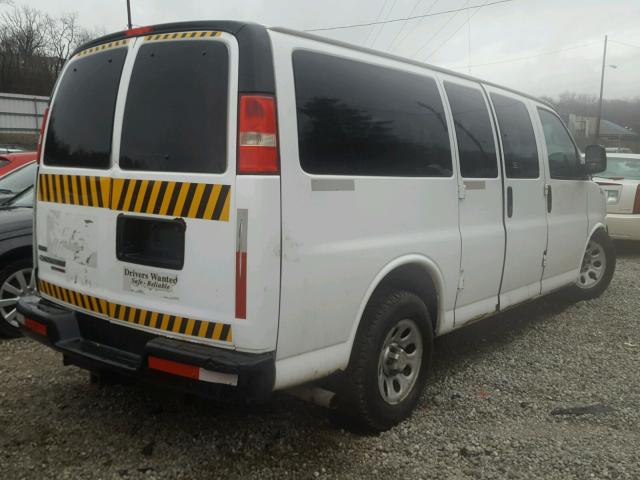 1GNSHBF43B1125697 - 2011 CHEVROLET EXPRESS G1 WHITE photo 4