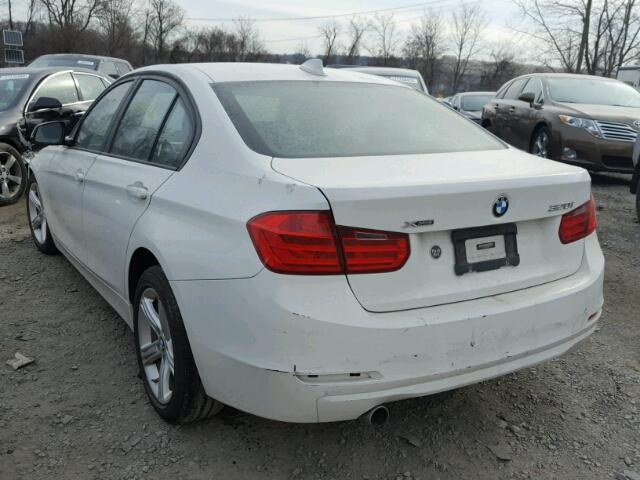 WBA3C3C57DF981652 - 2013 BMW 320 I WHITE photo 3