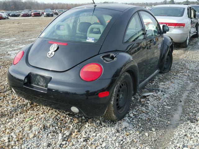 3VWBA21C0YM405078 - 2000 VOLKSWAGEN NEW BEETLE 黑色 照片 4