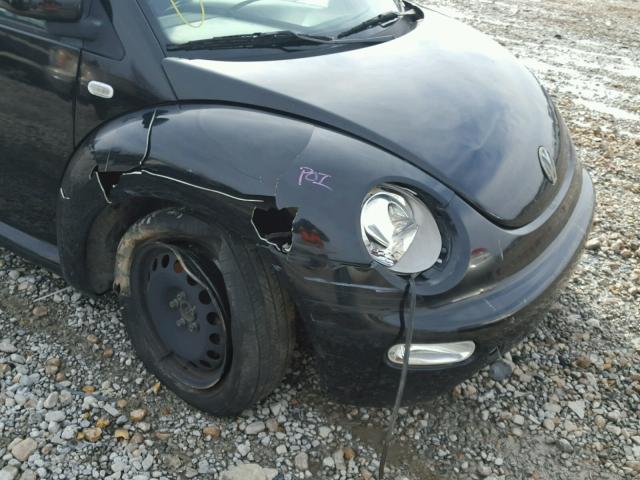 3VWBA21C0YM405078 - 2000 VOLKSWAGEN NEW BEETLE 黑色 照片 9
