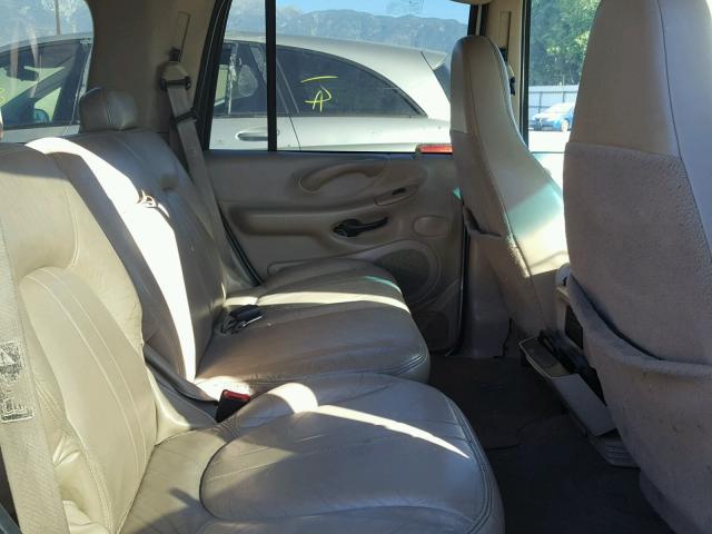 1FMRU17L5YLA03967 - 2000 FORD EXPEDITION WHITE photo 6