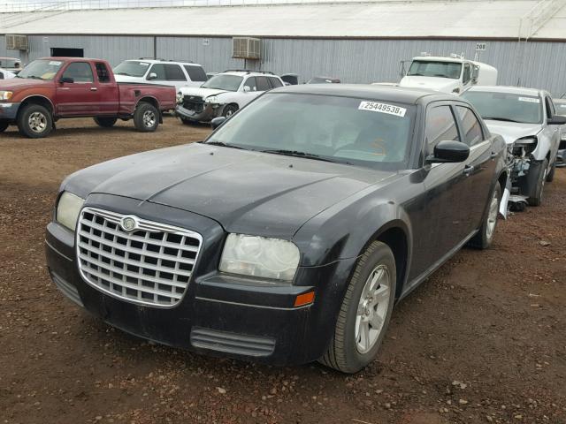 2C3LA43R26H298300 - 2006 CHRYSLER 300 BLACK photo 2