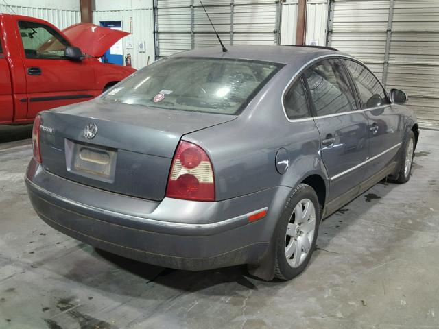 WVWAD63B95E068672 - 2005 VOLKSWAGEN PASSAT GLS SILVER photo 4